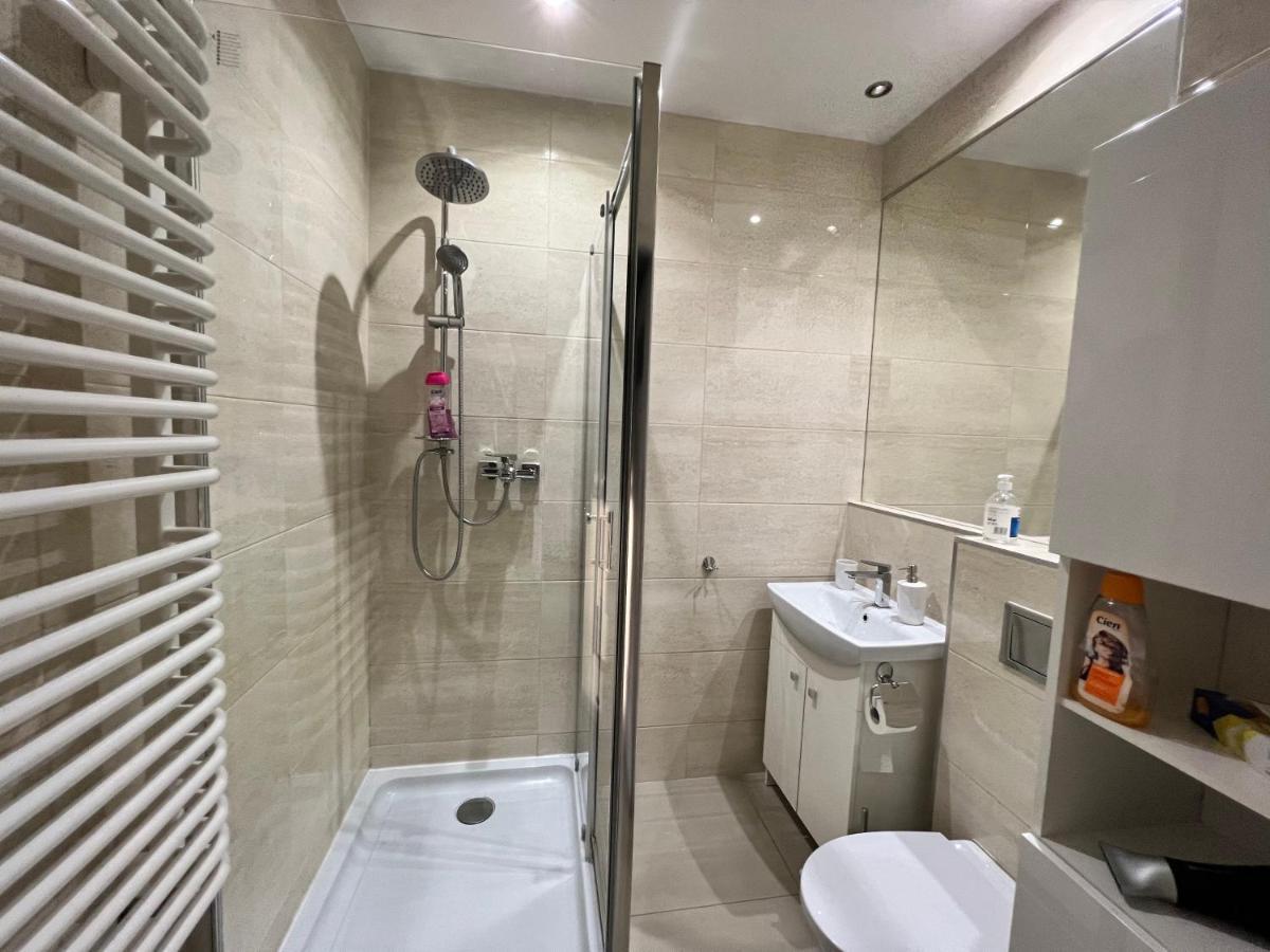 Wolnosci 21 Jelenia Gora Apartment Bagian luar foto