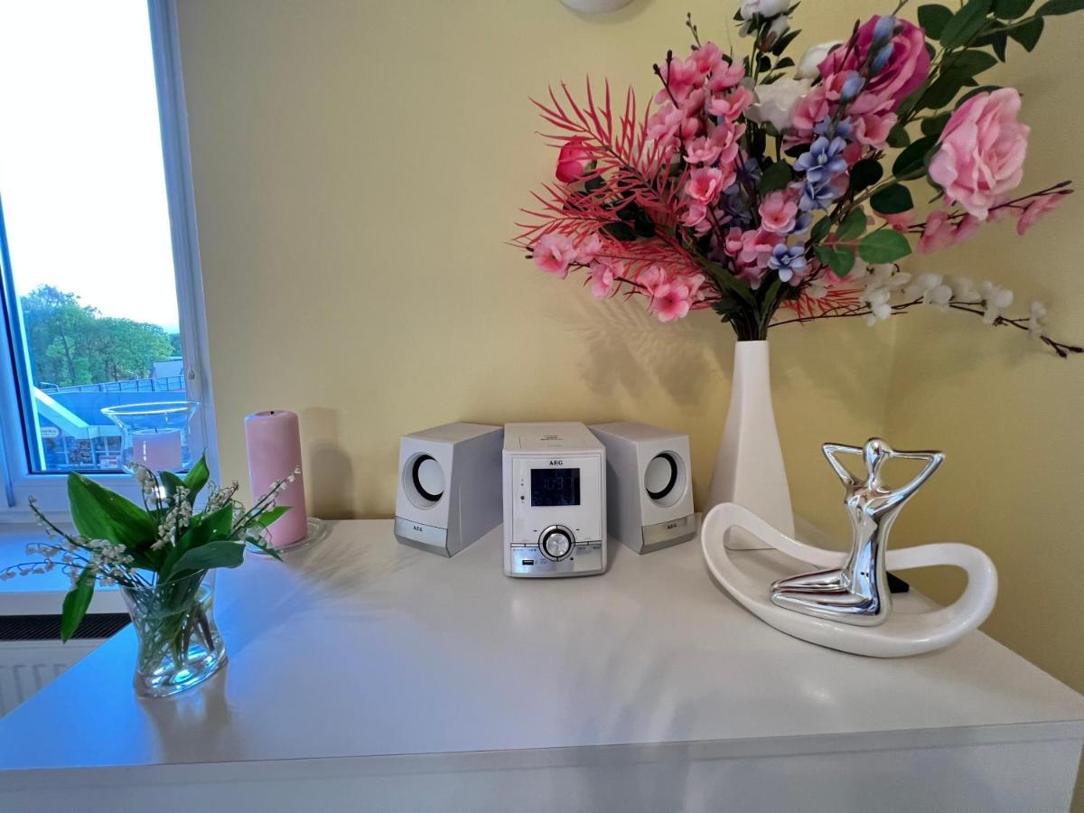 Wolnosci 21 Jelenia Gora Apartment Bagian luar foto
