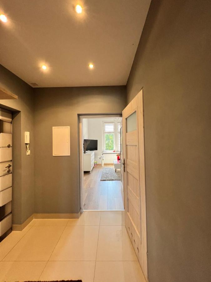 Wolnosci 21 Jelenia Gora Apartment Bagian luar foto