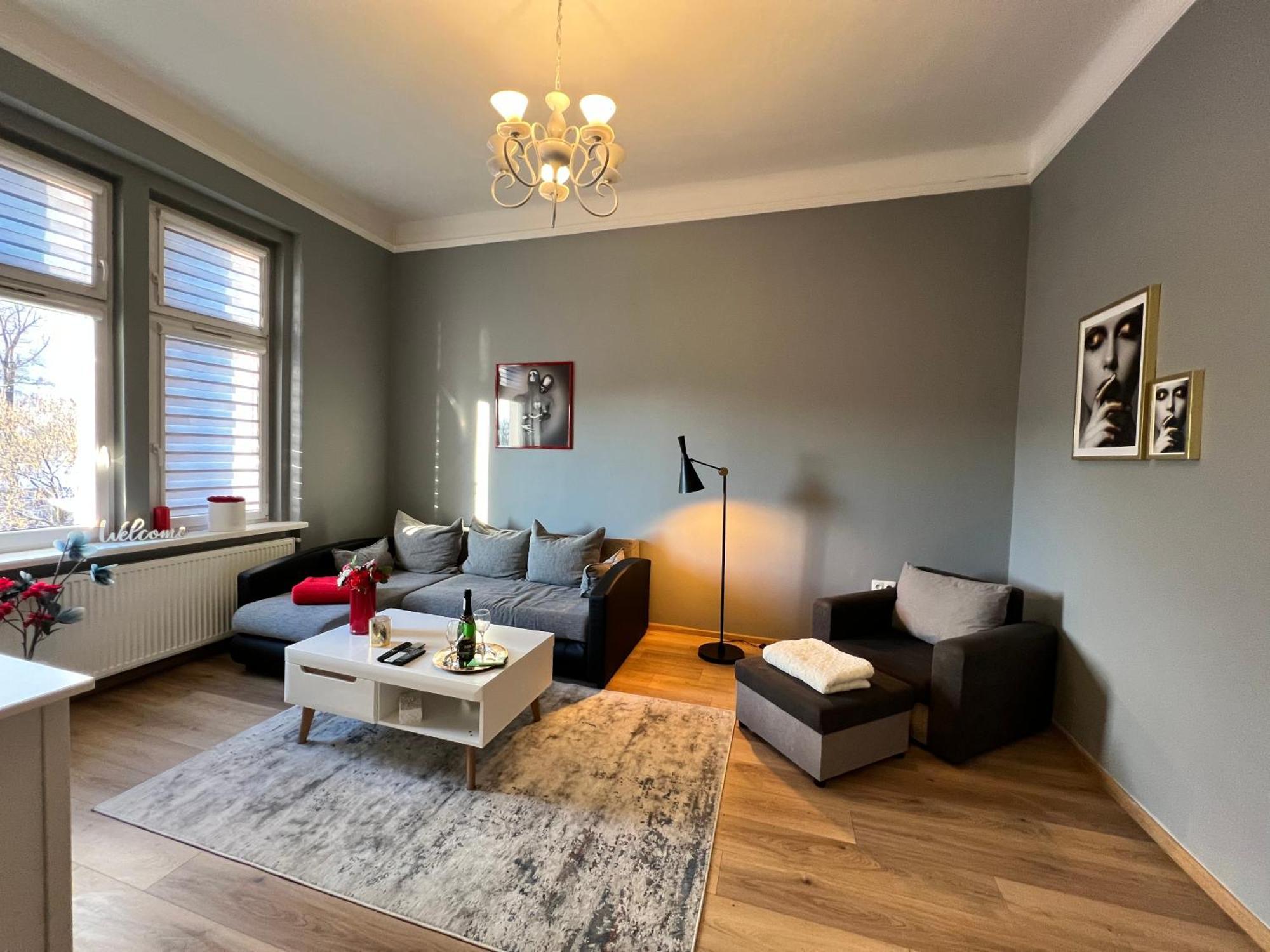 Wolnosci 21 Jelenia Gora Apartment Bagian luar foto