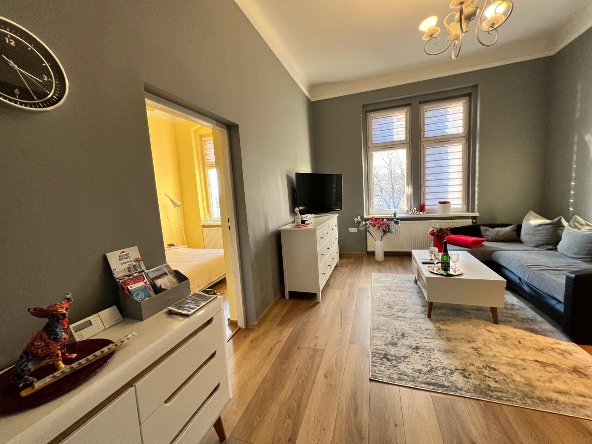 Wolnosci 21 Jelenia Gora Apartment Bagian luar foto