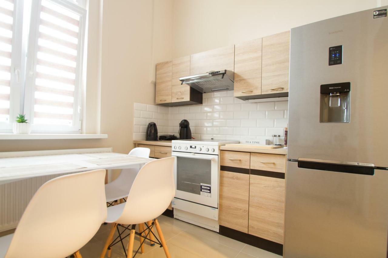 Wolnosci 21 Jelenia Gora Apartment Bagian luar foto