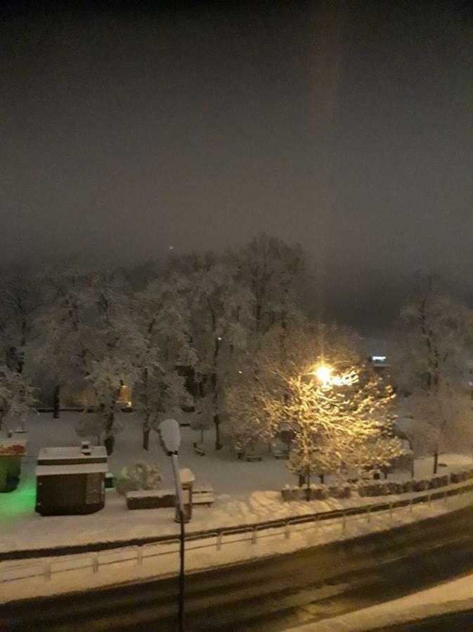 Wolnosci 21 Jelenia Gora Apartment Bagian luar foto