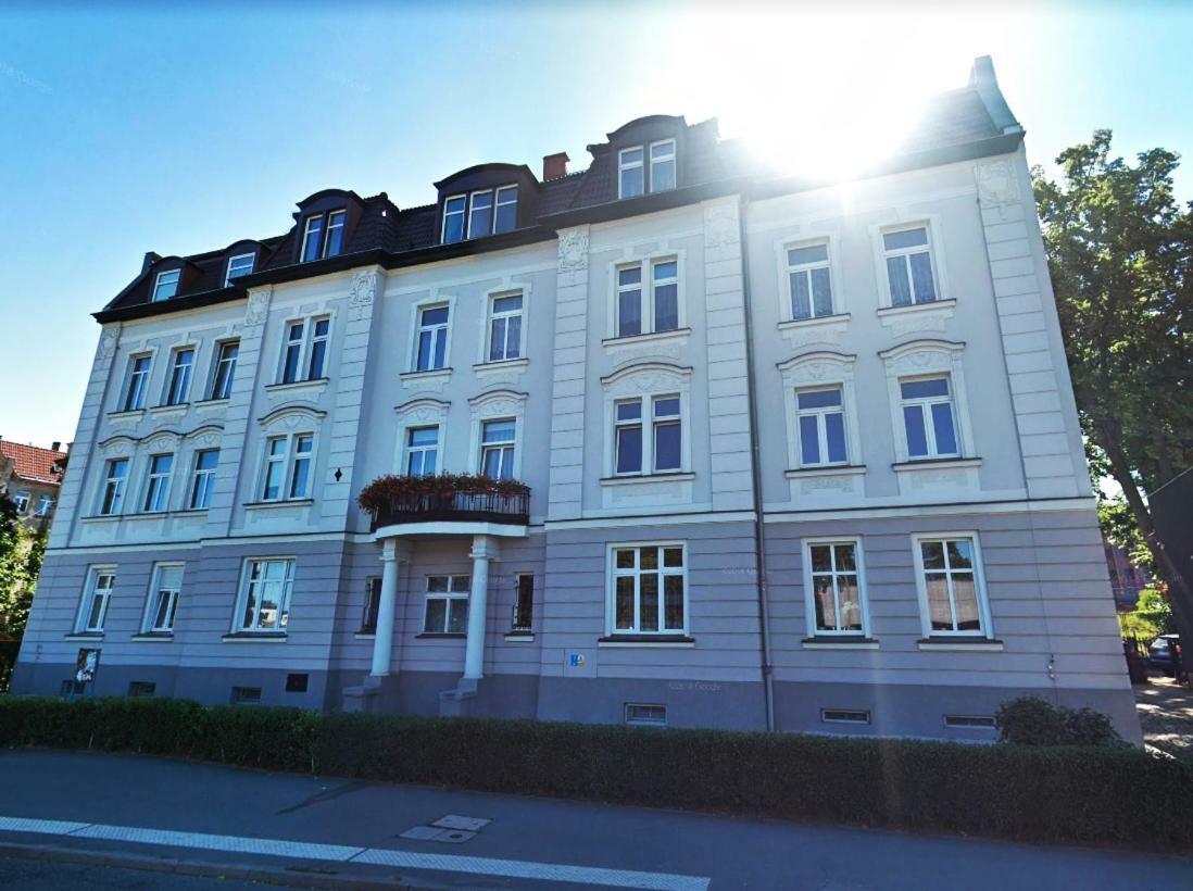 Wolnosci 21 Jelenia Gora Apartment Bagian luar foto